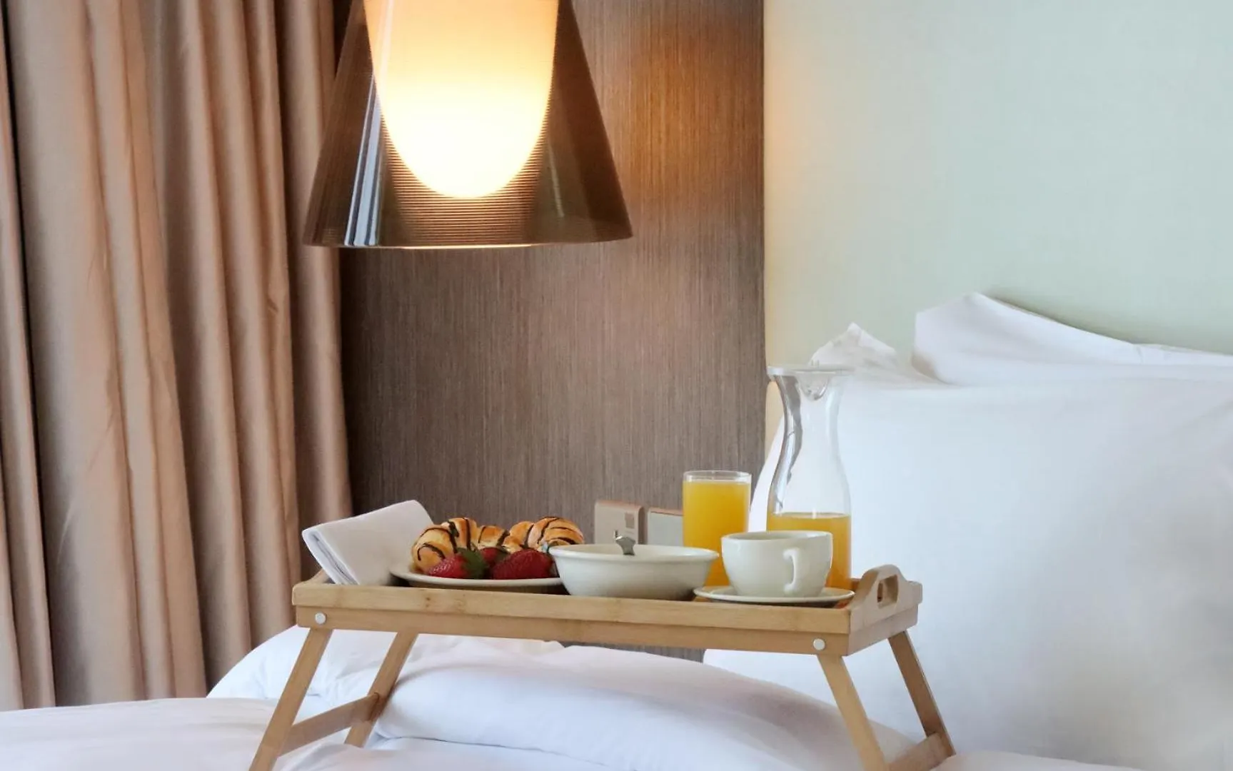 2Br Oasis In Damac Towers By Livbnb Dubai 0*,  United Arab Emirates