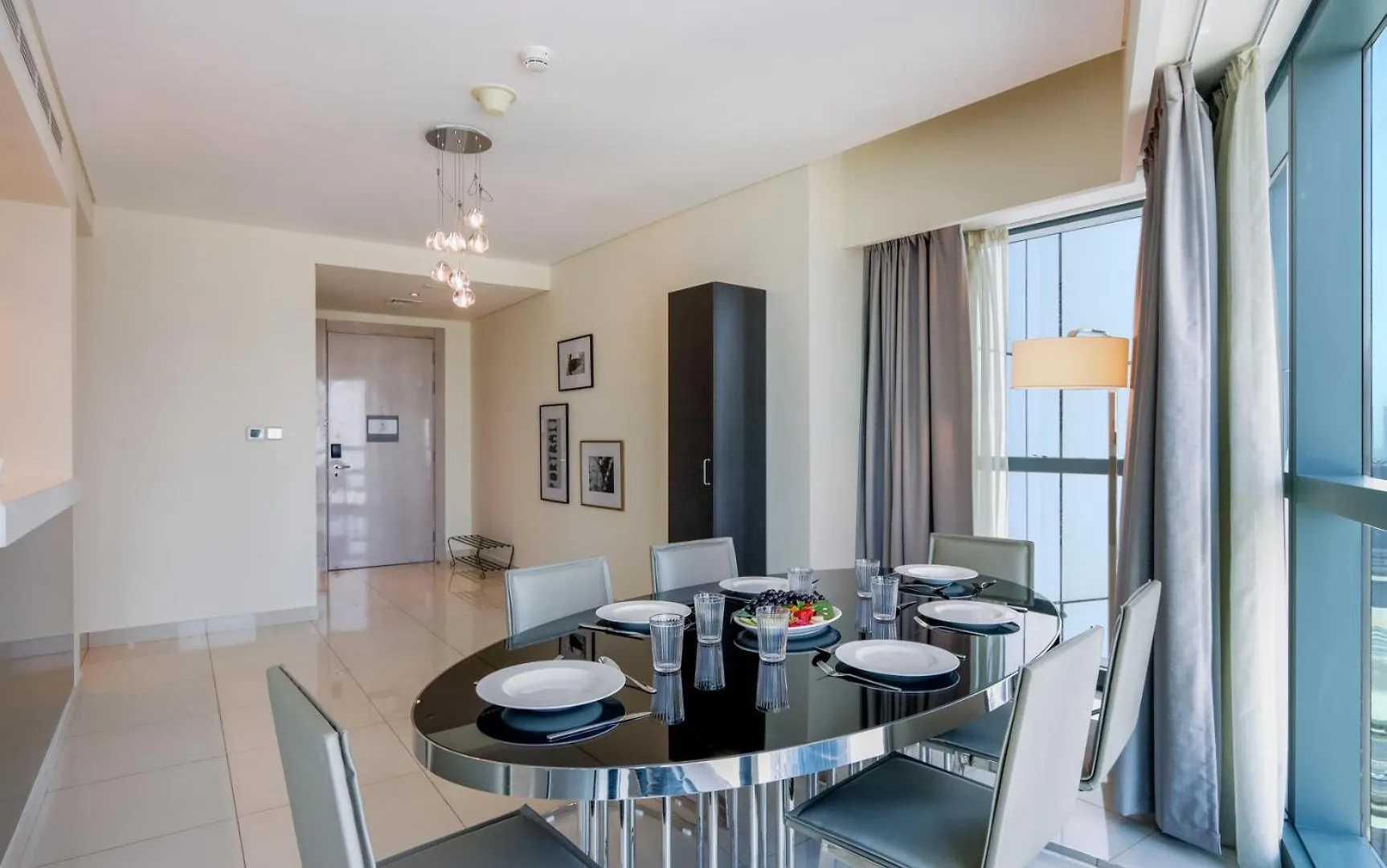 Apartment 2Br Oasis In Damac Towers By Livbnb Dubai