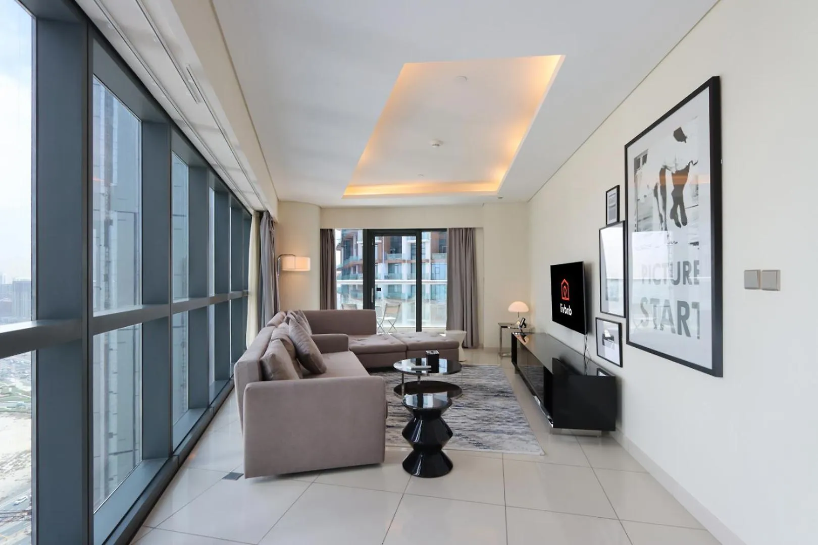 Apartment 2Br Oasis In Damac Towers By Livbnb Dubai