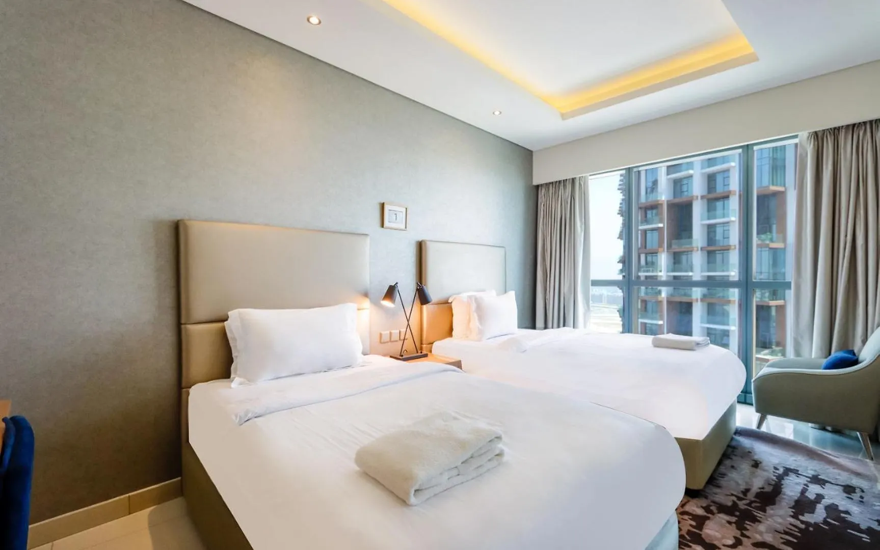 2Br Oasis In Damac Towers By Livbnb Dubai Apartment