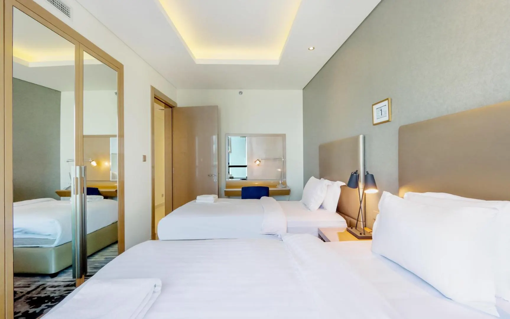 2Br Oasis In Damac Towers By Livbnb Dubai